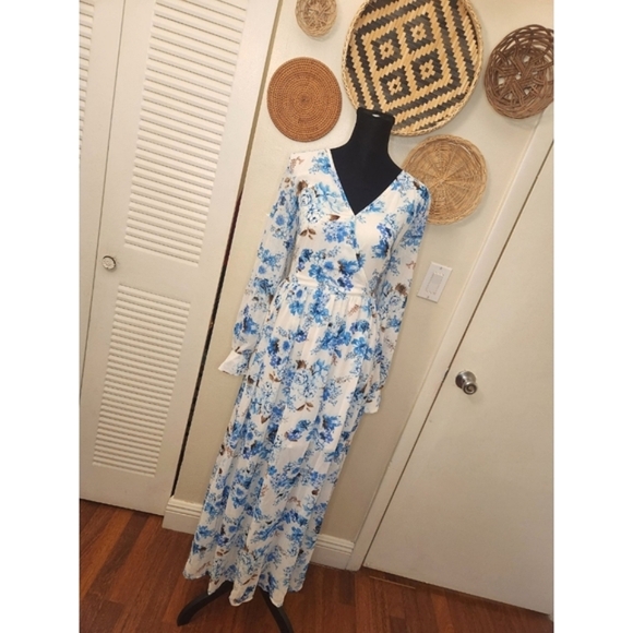LAST ONE! Blue And White Floral Long Sleeve Maxi Wrap Dress - Picture 11 of 11
